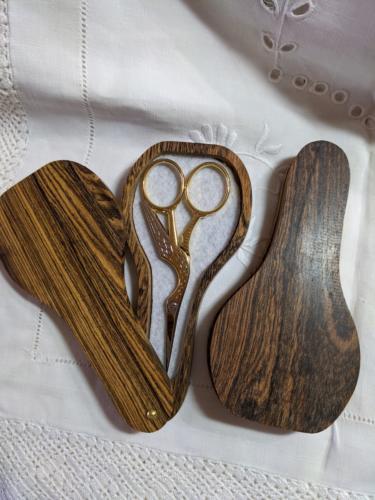 Honduras-Cocobolo-wood-scissors-keep-2